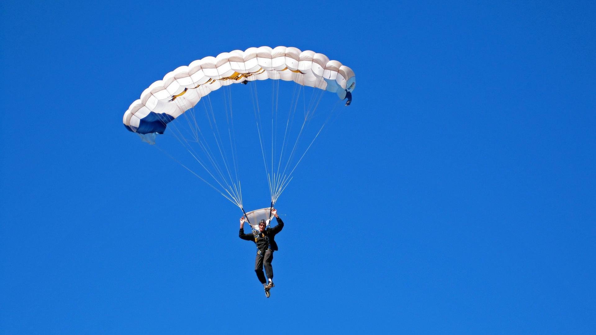 转会市场风云再起，豪门争夺战与新兴势力的崛起